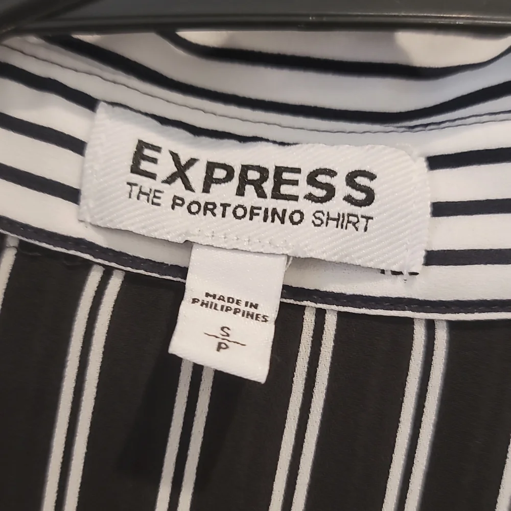 Blouses Express - Picture 2 of 2